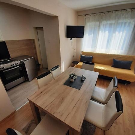 Haus Apartman Zajecar M&L Dış mekan fotoğraf