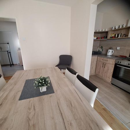Haus Apartman Zajecar M&L Oda fotoğraf