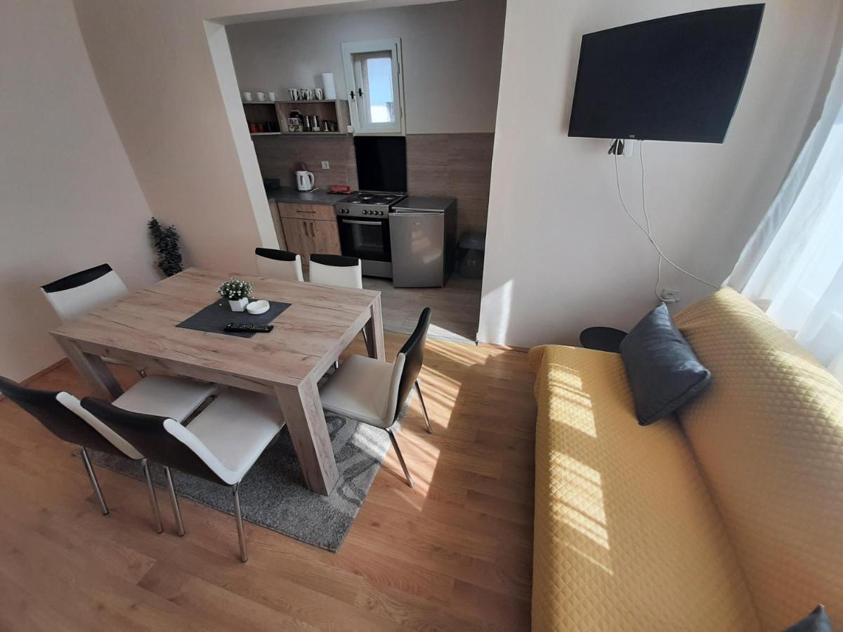 Haus Apartman Zajecar M&L Dış mekan fotoğraf